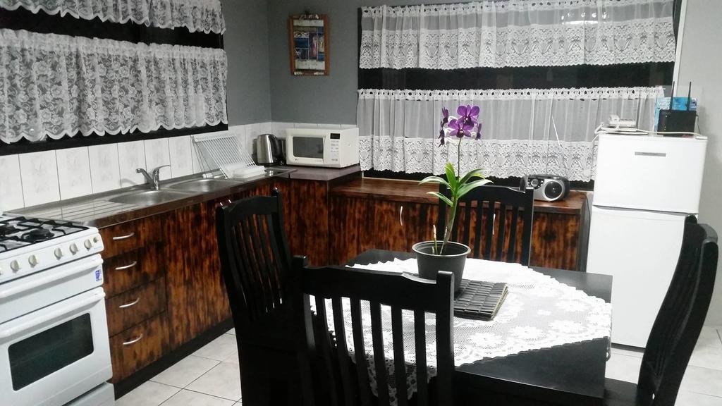 Sunset Palms Rarotonga Hotel ภายนอก รูปภาพ